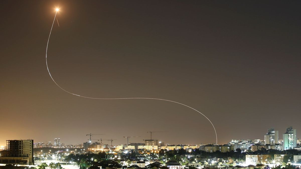 HRW: Ostřelování Izraele raketami je válečný zločin, Hamás by ho neměl omlouvat